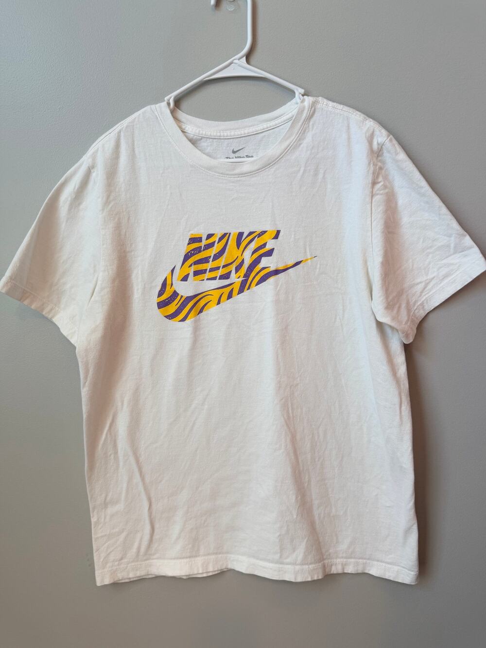 The Nike Tee  White Short Sleeve Purple & Gold Zebra Logo Shirt Size L